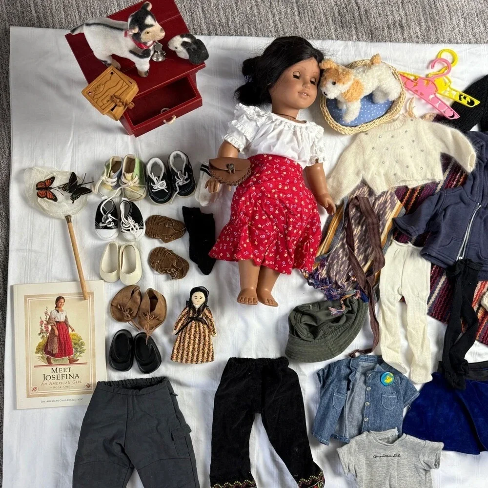 Josefina Vintage American Girl Doll HUGE Bundle Lot of Outfits‎ Accessories